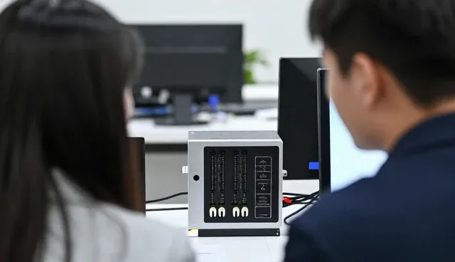 智能电源模块在复杂工况下的性能表现与适用场景分析
